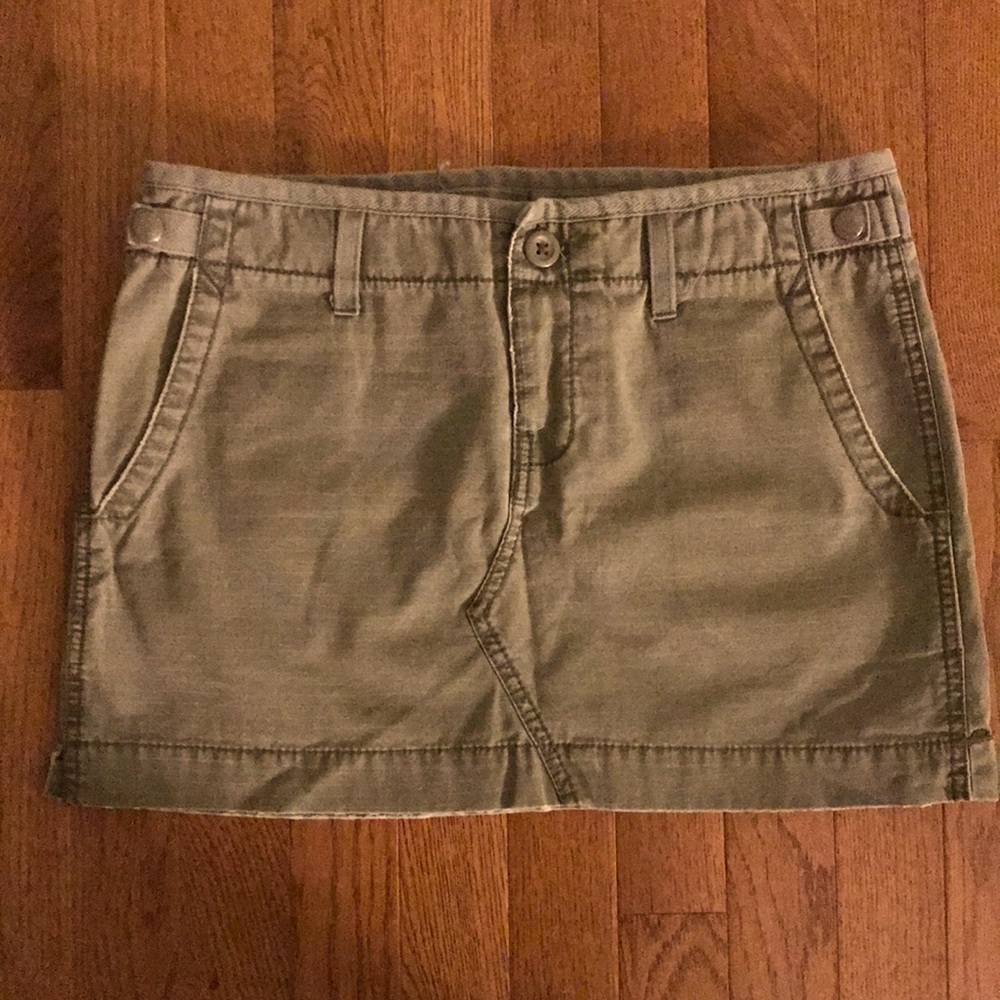 American Eagle army green mini skirt